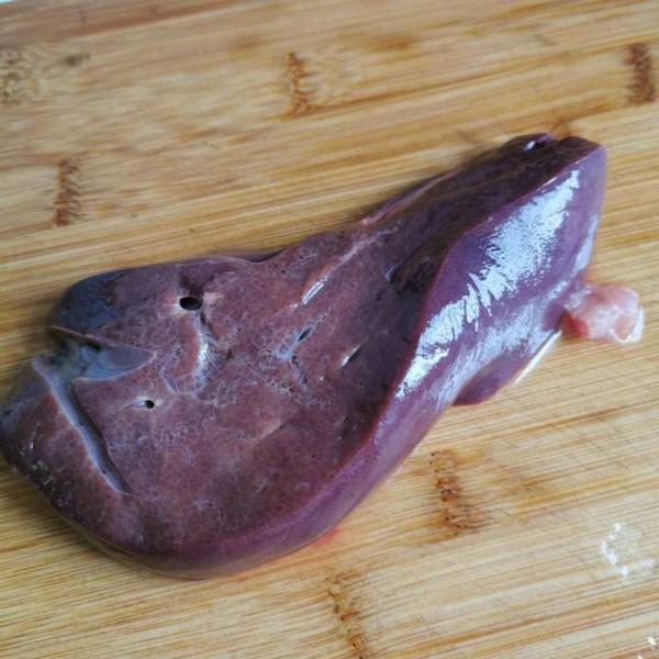 黑樂砂鍋爆炒豬肝的做法-咸鮮味炒菜譜-易網<a href=http://www.xllyou.com/ target=_blank class=infotextkey>健康養生</a>網 黑樂砂鍋爆炒豬肝的做法-咸鮮味炒菜譜