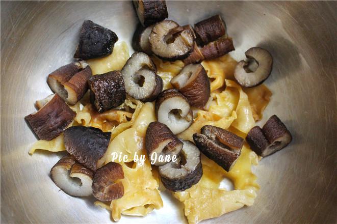 佛跳墻蓋飯的做法-家常味燜菜譜-易網健康養生網 佛跳墻蓋飯的做法-家常味燜菜譜