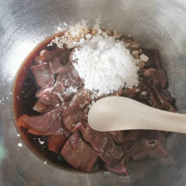 黑樂砂鍋爆炒豬肝的做法-咸鮮味炒菜譜-易網健康養生網 黑樂砂鍋爆炒豬肝的做法-咸鮮味炒菜譜