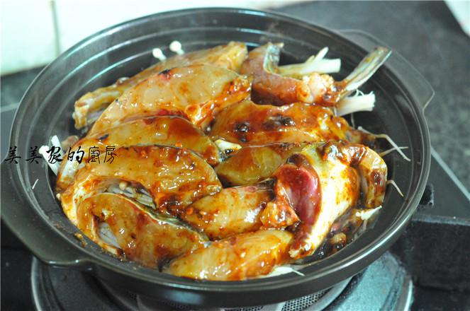 三汁燜魚的做法-香辣味燜菜譜-易網健康養生網 三汁燜魚的做法-香辣味燜菜譜