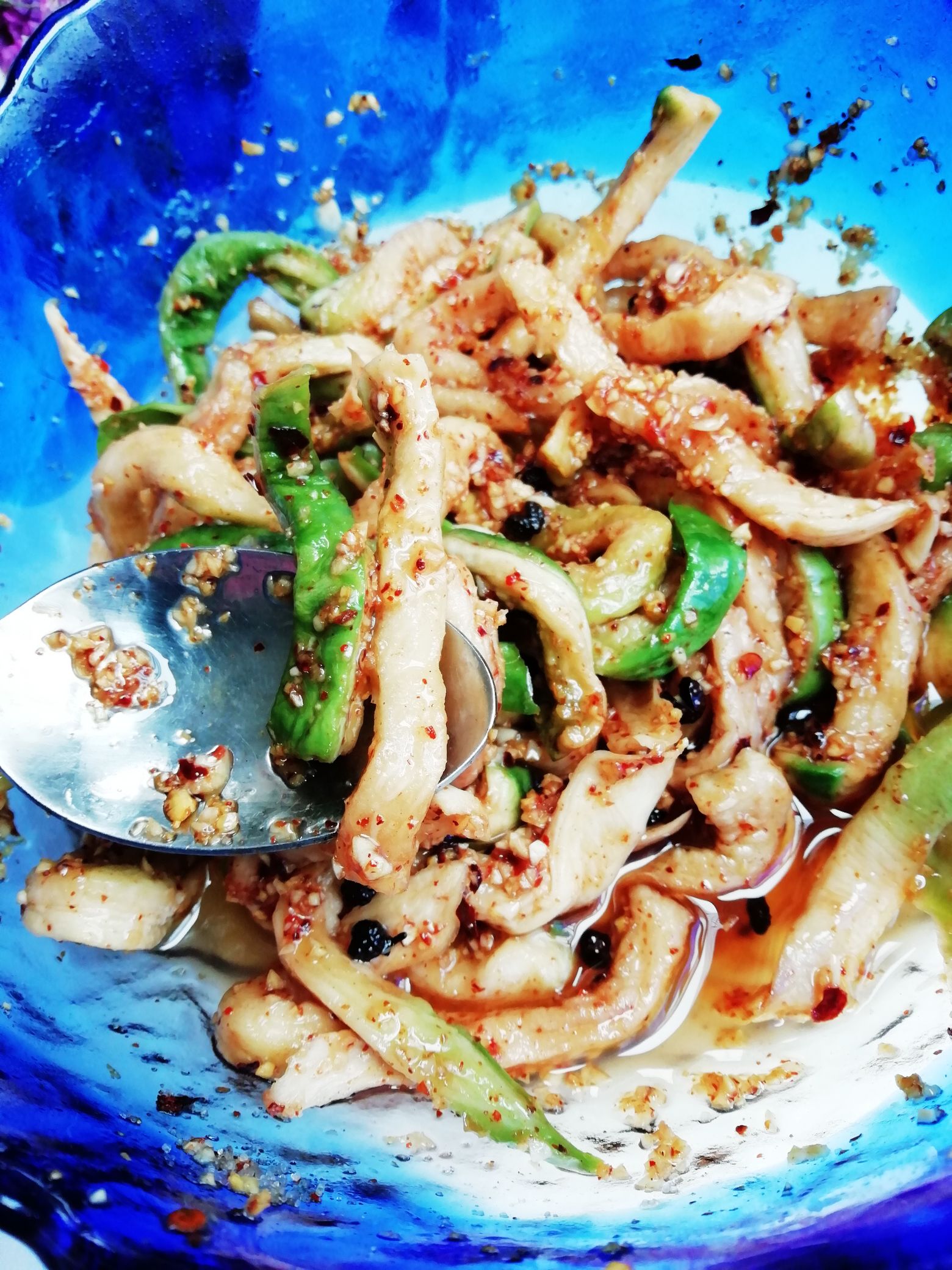 拌青蘿卜干的做法-咸鮮味拌菜譜-易網健康養生網 拌青蘿卜干的做法-咸鮮味拌菜譜