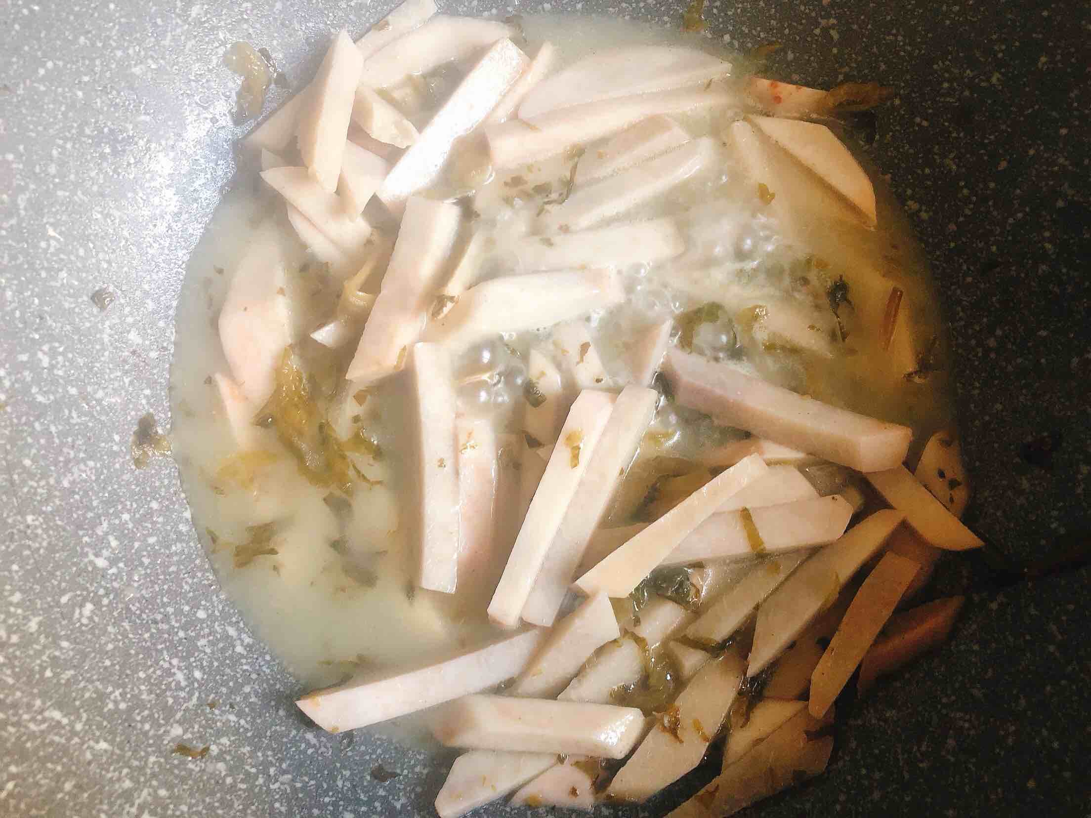 糟菜燴芋頭的做法-酸辣味燒菜譜-易網健康養生網 糟菜燴芋頭的做法-酸辣味燒菜譜