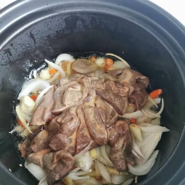 黑樂砂鍋爆炒豬肝的做法-咸鮮味炒菜譜-易網健康養生網 黑樂砂鍋爆炒豬肝的做法-咸鮮味炒菜譜