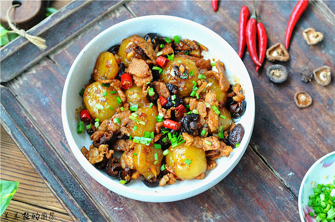 醬香水晶土豆丸子的做法-家常味燒菜譜