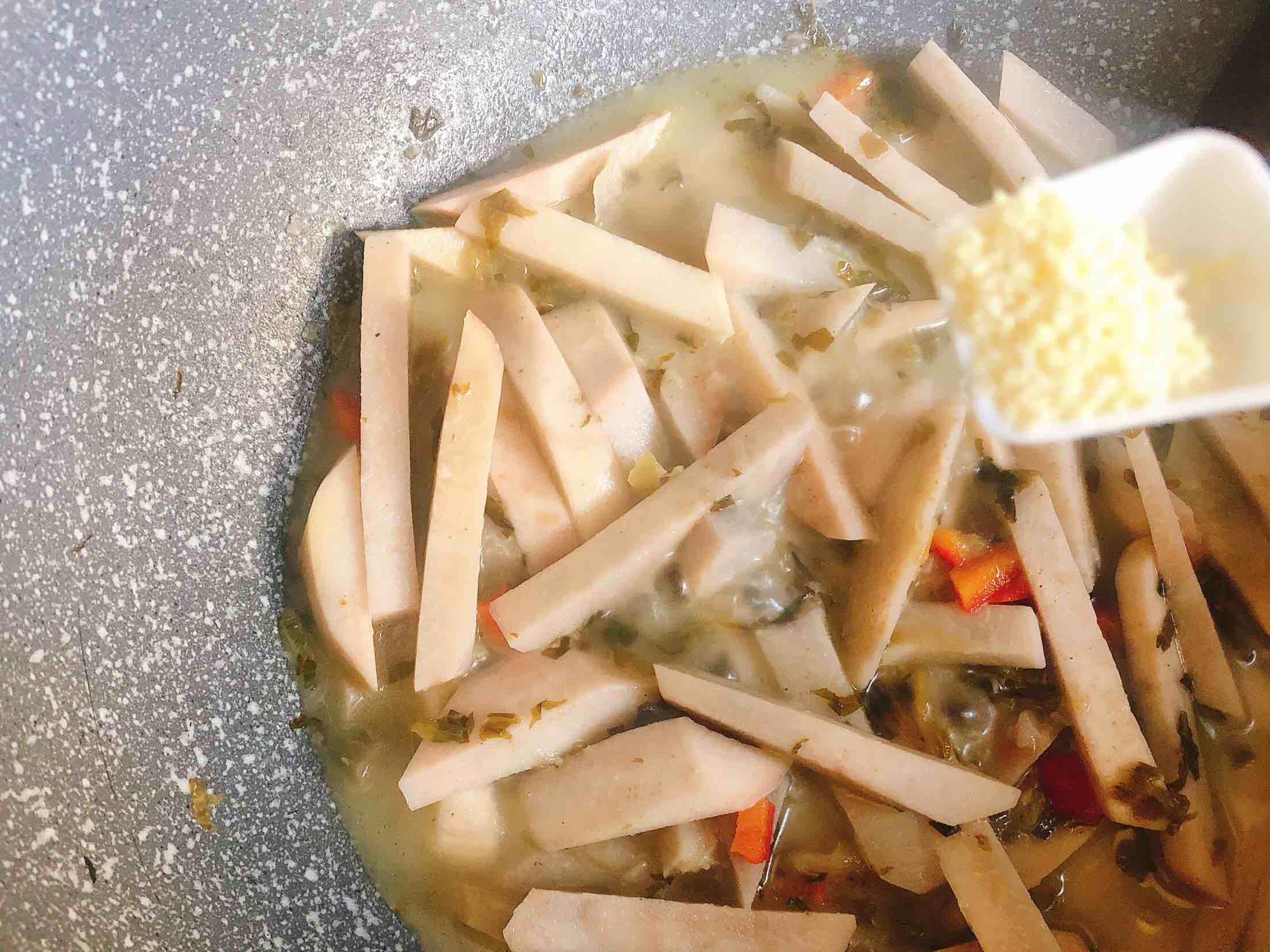 糟菜燴芋頭的做法-酸辣味燒菜譜-易網健康養生網 糟菜燴芋頭的做法-酸辣味燒菜譜