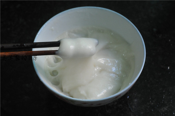 紅豆粉粘糯米球的做法-甜味煮菜譜-易網健康養生網 紅豆粉粘糯米球的做法-甜味煮菜譜