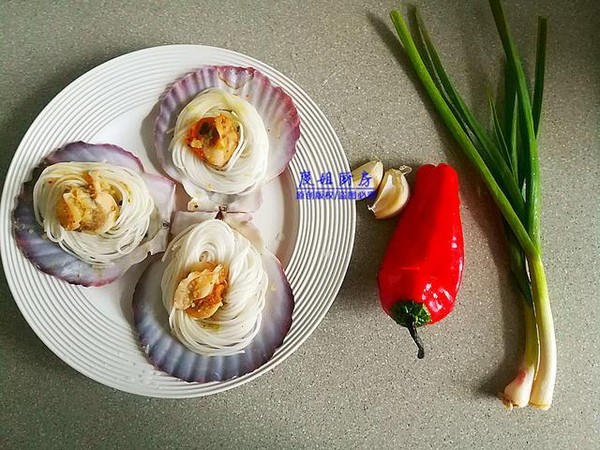 蒜蓉粉絲扇貝的做法-咸鮮味蒸菜譜-易網<a href=http://www.xllyou.com/ target=_blank class=infotextkey>健康養生</a>網 蒜蓉粉絲扇貝的做法-咸鮮味蒸菜譜