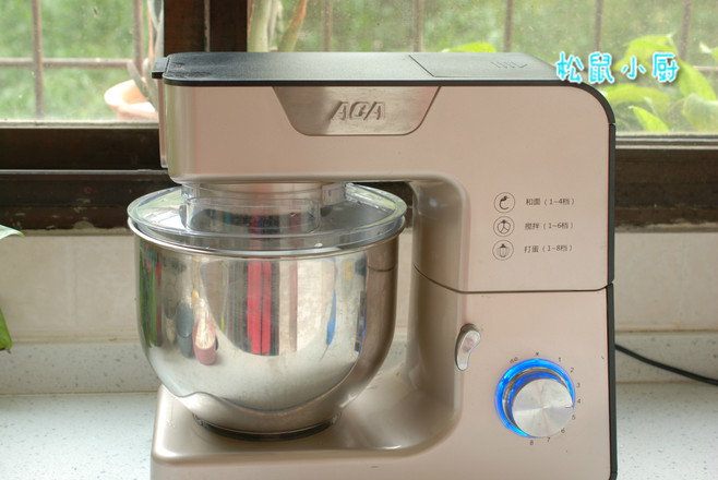 全麥紅豆面包的做法-甜味烘焙菜譜-易網<a href=http://www.xllyou.com/ target=_blank class=infotextkey>健康養生</a>網 全麥紅豆面包的做法-甜味烘焙菜譜