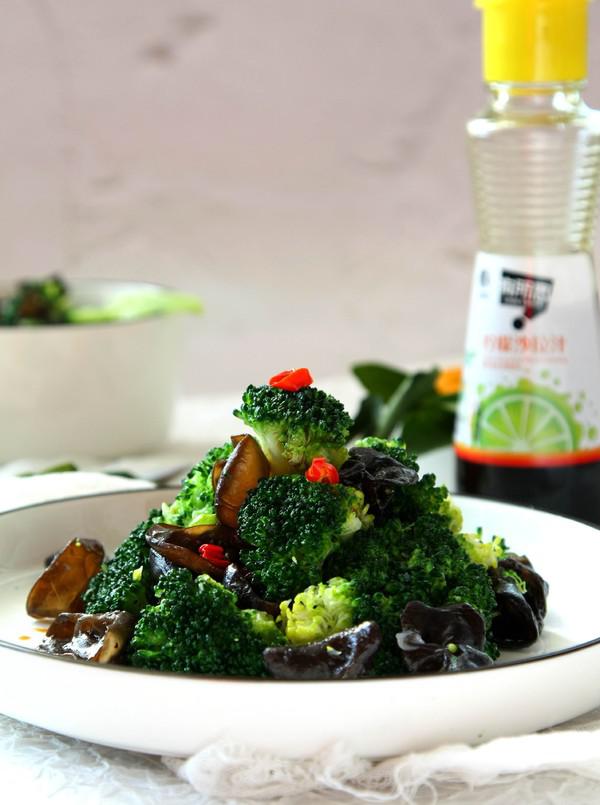 汗蒸西蘭花的做法-家常味拌菜譜-易網健康養生網 汗蒸西蘭花的做法-家常味拌菜譜