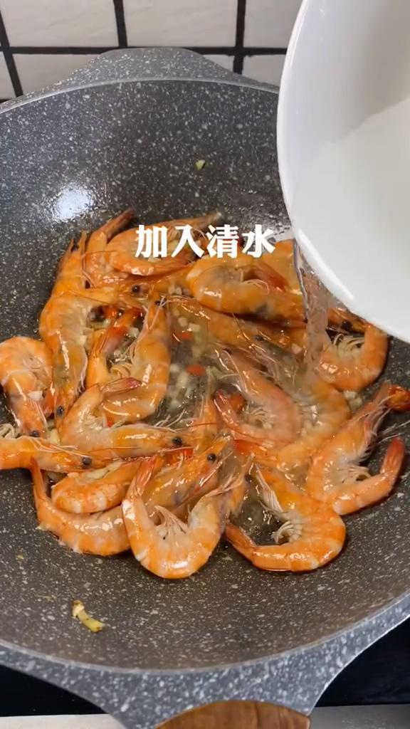 油燜大蝦的做法-家常味燜菜譜-易網健康養生網 油燜大蝦的做法-家常味燜菜譜