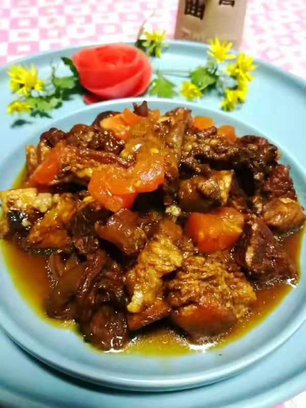 西紅柿燒肉的做法-家常味燉菜譜-易網健康養生網 西紅柿燒肉的做法-家常味燉菜譜