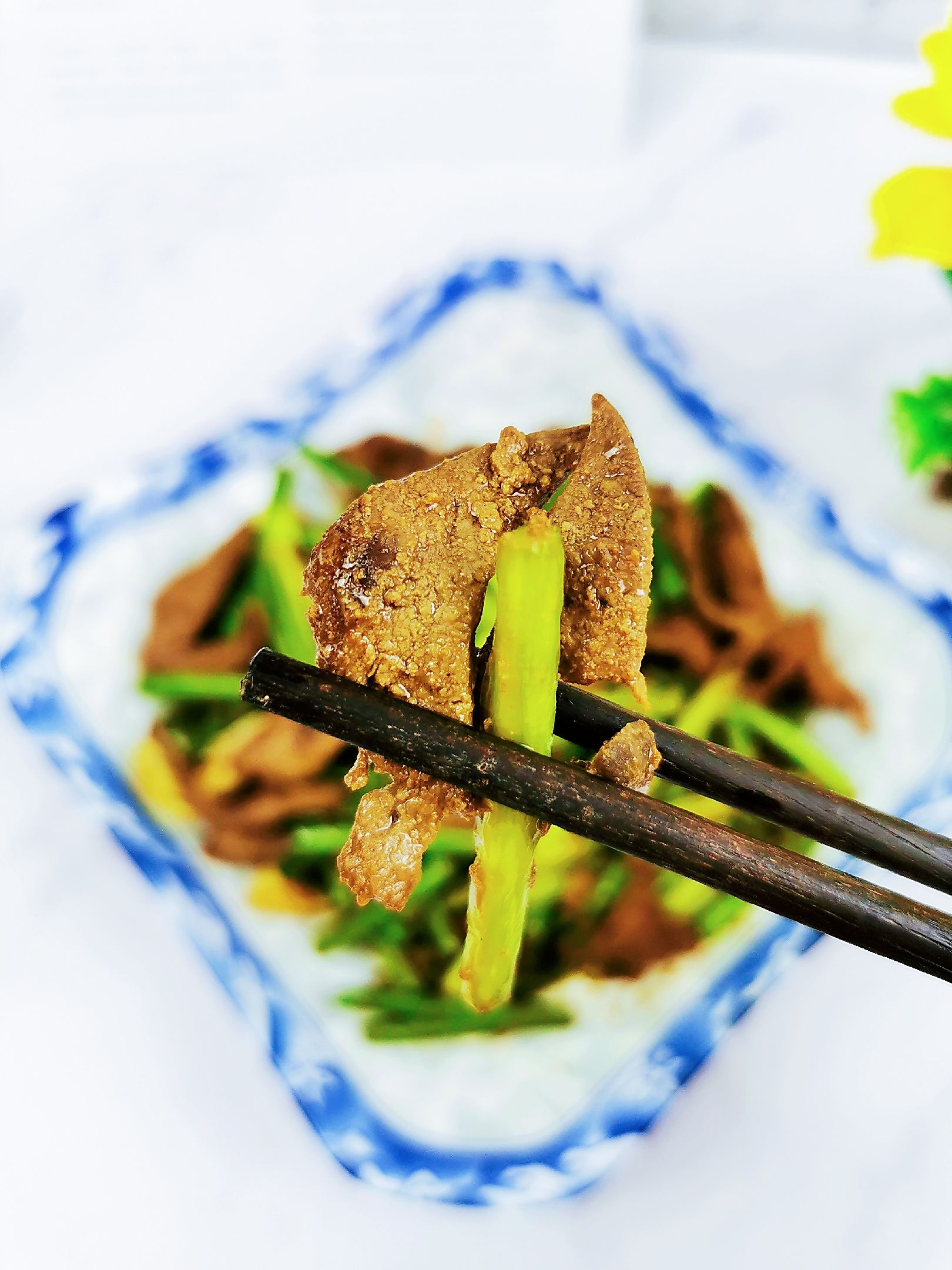 蒜薹炒豬肝的做法-咸鮮味炒菜譜-易網(wǎng)健康養(yǎng)生網(wǎng) 蒜薹炒豬肝的做法-咸鮮味炒菜譜