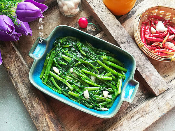 爆炒通菜的做法-家常味炒菜譜-易網健康養生網 爆炒通菜的做法-家常味炒菜譜