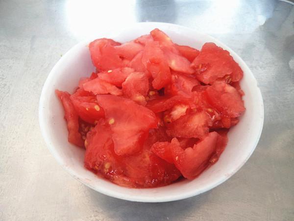 旱蘿卜燒番茄的做法-茄汁味燒菜譜-易網<a href=http://www.xllyou.com/ target=_blank class=infotextkey>健康養生</a>網 旱蘿卜燒番茄的做法-茄汁味燒菜譜