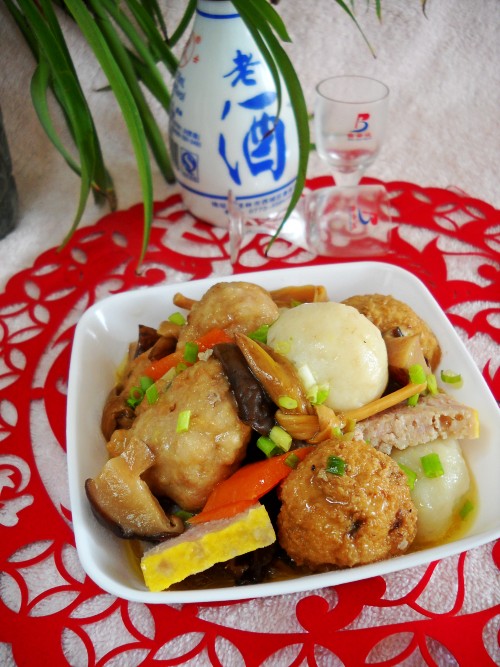 黃陂三鮮之菌菇燴三鮮的做法-家常味燴菜譜-易網(wǎng)健康養(yǎng)生網(wǎng) 黃陂三鮮之菌菇燴三鮮的做法-家常味燴菜譜