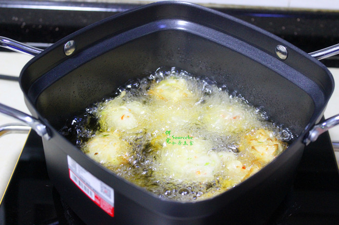 蘿卜丸子的做法-香辣味炸菜譜-易網健康養生網 蘿卜丸子的做法-香辣味炸菜譜