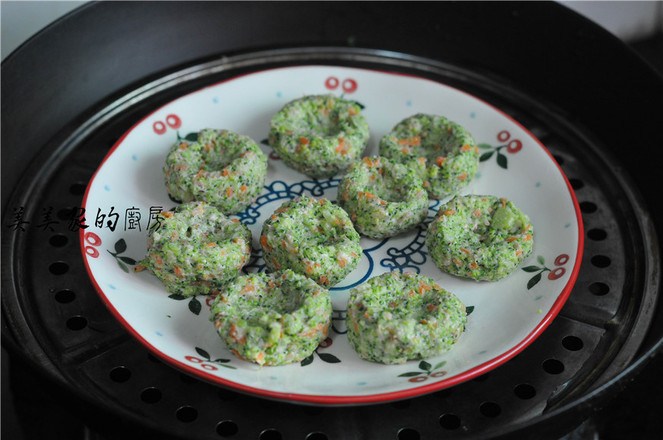 澆汁西藍花盞的做法-家常味蒸菜譜-易網健康養生網 澆汁西藍花盞的做法-家常味蒸菜譜