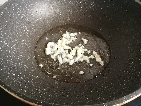 爆炒通菜的做法-家常味炒菜譜-易網健康養生網 爆炒通菜的做法-家常味炒菜譜