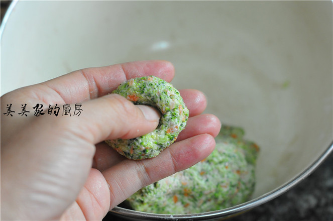 澆汁西藍花盞的做法-家常味蒸菜譜-易網健康養生網 澆汁西藍花盞的做法-家常味蒸菜譜