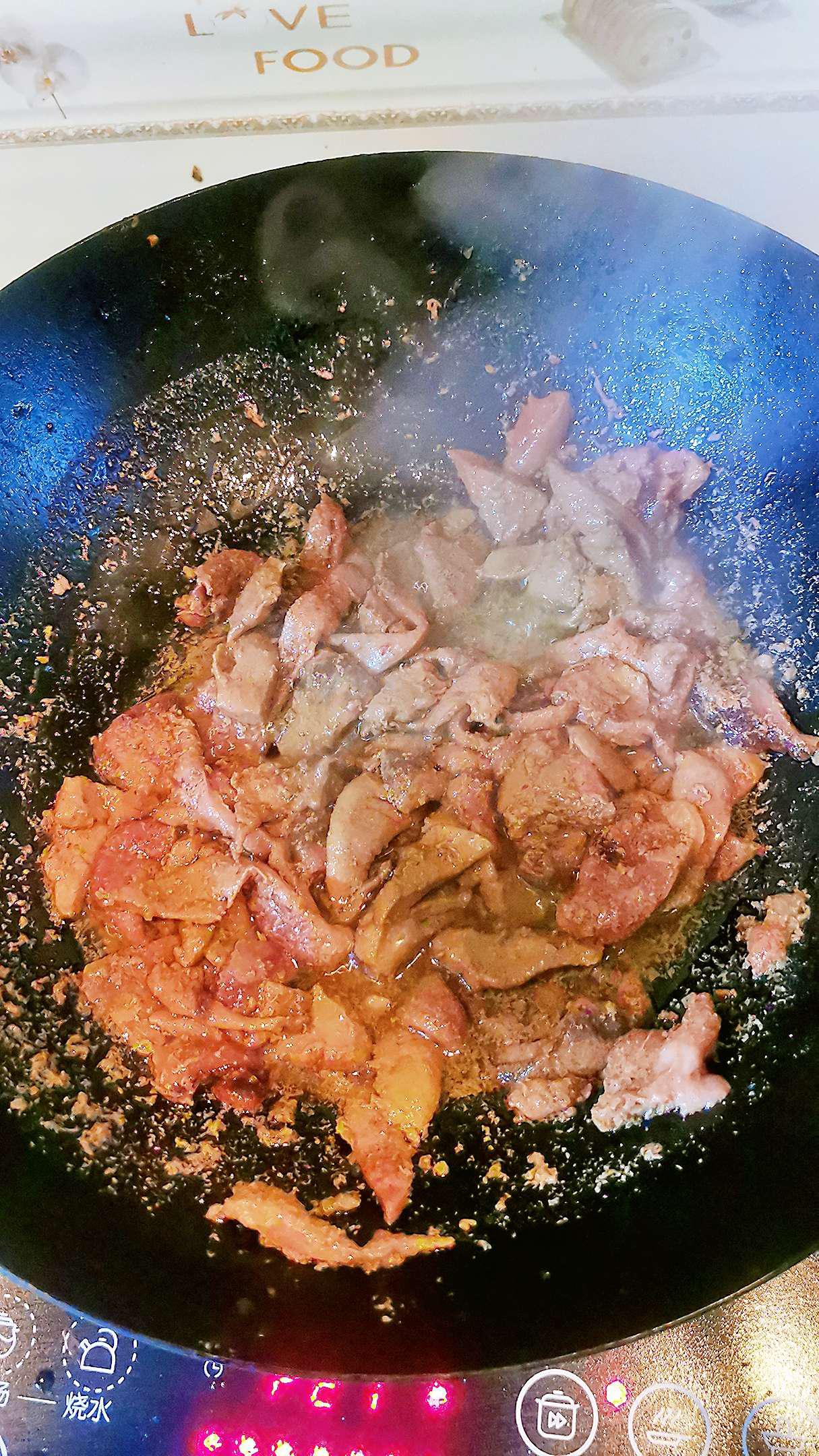 蒜薹炒豬肝的做法-咸鮮味炒菜譜-易網(wǎng)健康養(yǎng)生網(wǎng) 蒜薹炒豬肝的做法-咸鮮味炒菜譜