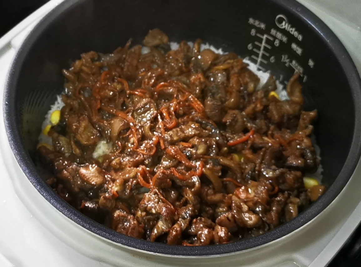 黃鱔飯的做法-家常味燜菜譜-易網健康養生網 黃鱔飯的做法-家常味燜菜譜
