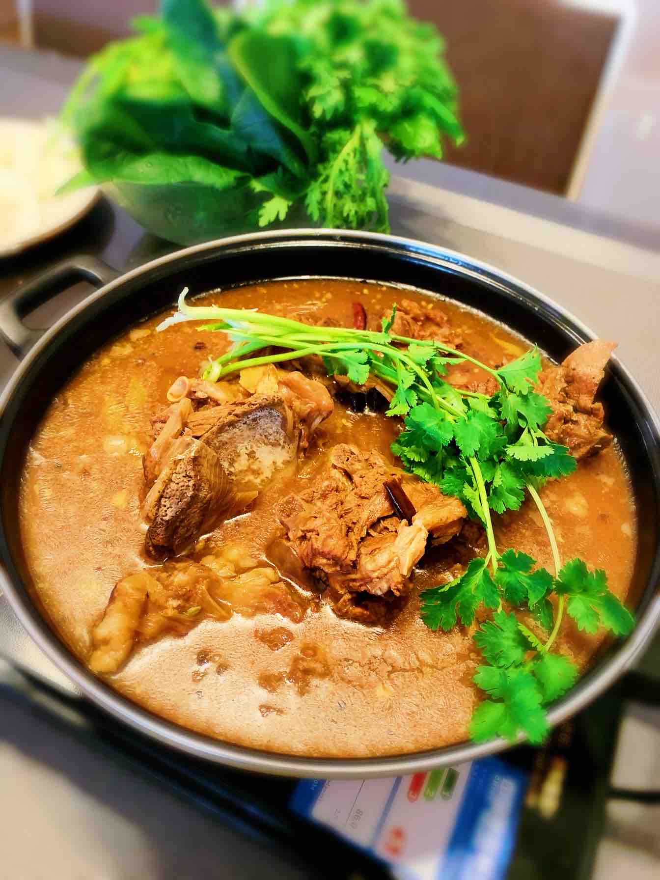 麻辣羊蝎子火鍋的做法-麻辣味燉菜譜