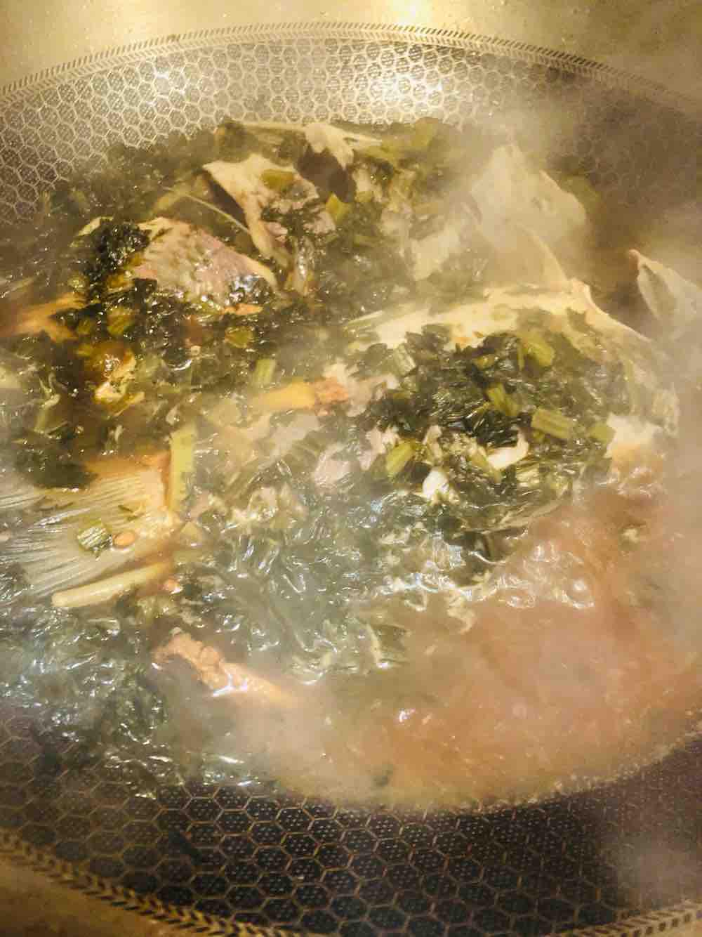 雪菜鯽魚的做法-家常味燒菜譜-易網(wǎng)健康養(yǎng)生網(wǎng) 雪菜鯽魚的做法-家常味燒菜譜