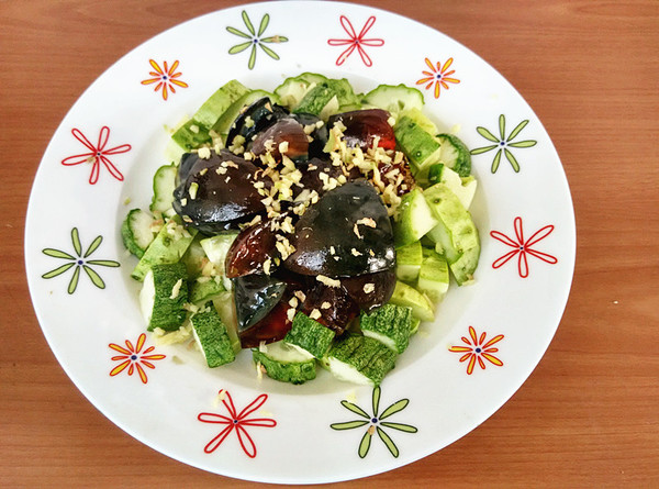 涼拌皮蛋黃瓜的做法-家常味拌菜譜-易網健康養生網 涼拌皮蛋黃瓜的做法-家常味拌菜譜