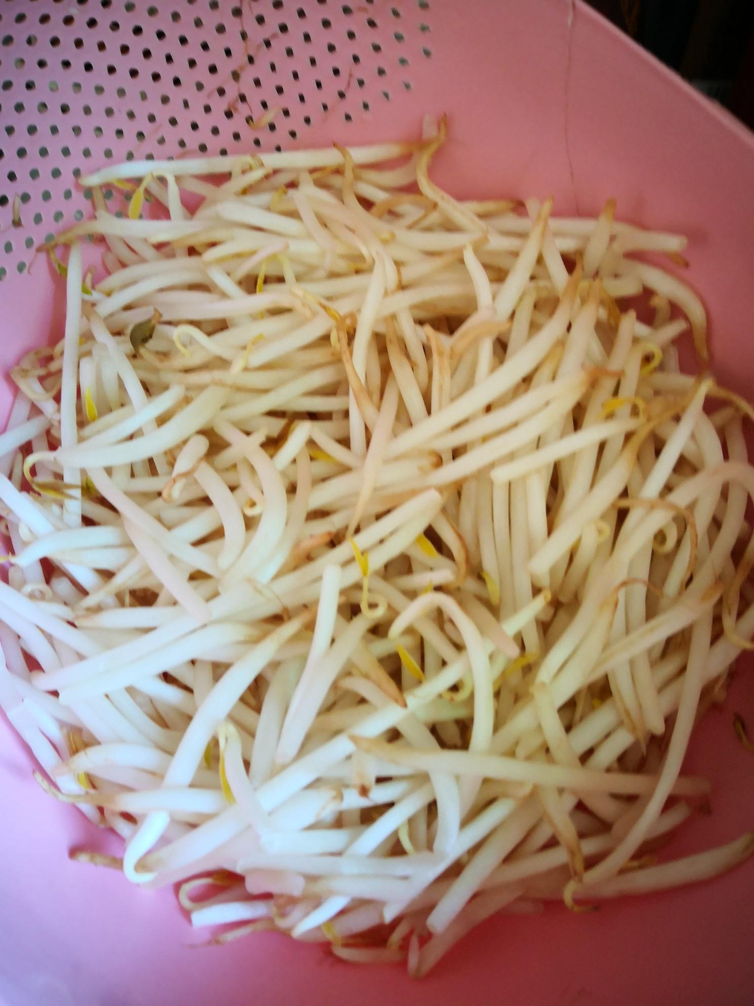 韭菜炒木耳的做法-家常味炒菜譜-易網(wǎng)健康養(yǎng)生網(wǎng) 韭菜炒木耳的做法-家常味炒菜譜