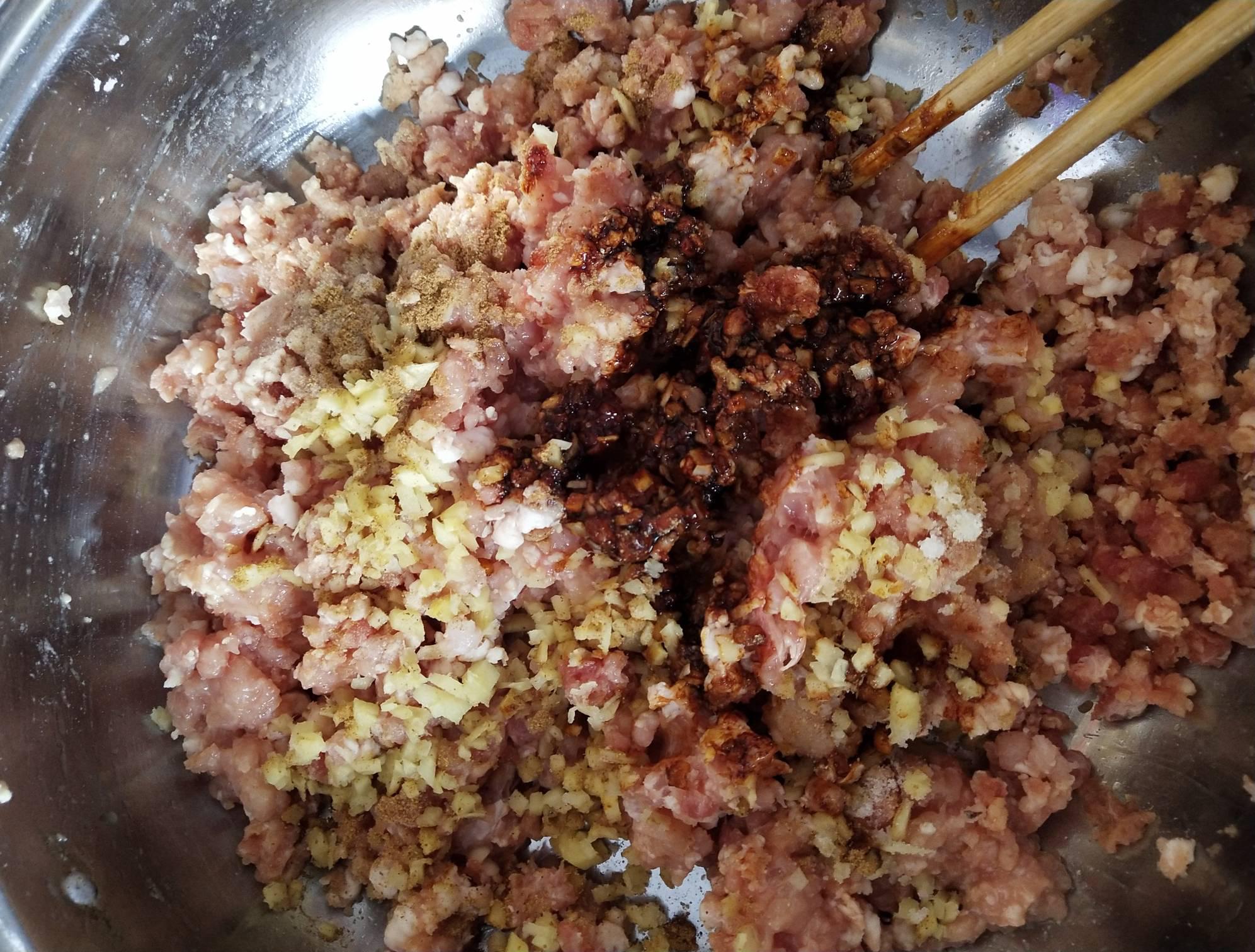 油面筋釀肉的做法-咸鮮味煮菜譜