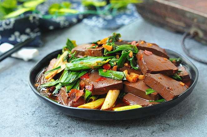 蒜香鴨血的做法-家常味燒菜譜-易網健康養生網 蒜香鴨血的做法-家常味燒菜譜