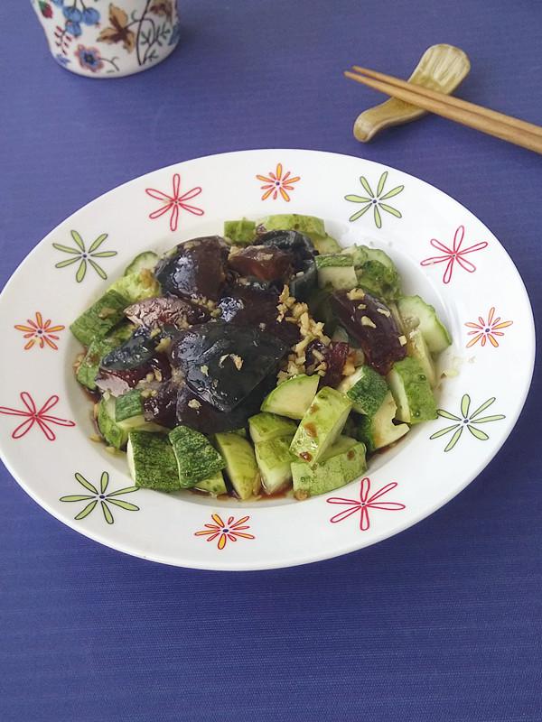 涼拌皮蛋黃瓜的做法-家常味拌菜譜-易網健康養生網 涼拌皮蛋黃瓜的做法-家常味拌菜譜