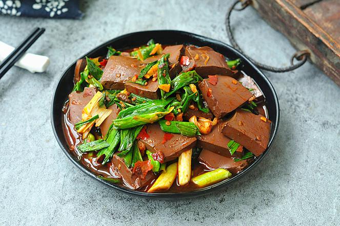 蒜香鴨血的做法-家常味燒菜譜-易網健康養生網 蒜香鴨血的做法-家常味燒菜譜