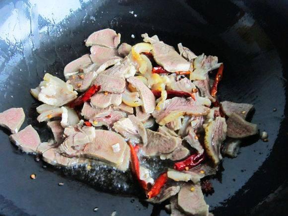 爆炒牛頭肉的做法-香辣味炒菜譜-易網健康養生網 爆炒牛頭肉的做法-香辣味炒菜譜