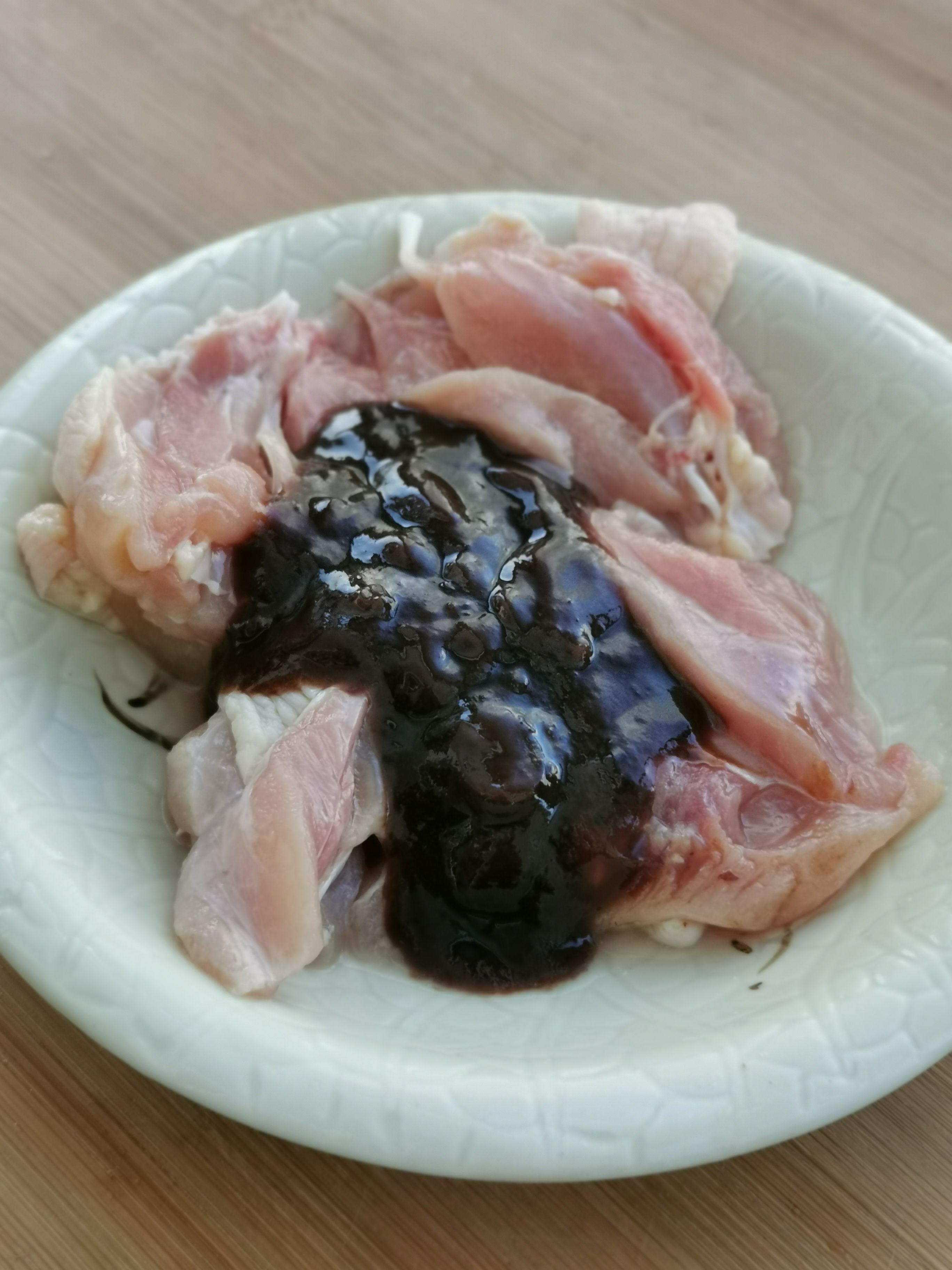 脆皮雞排的做法-醬香味煎菜譜-易網健康養生網 脆皮雞排的做法-醬香味煎菜譜