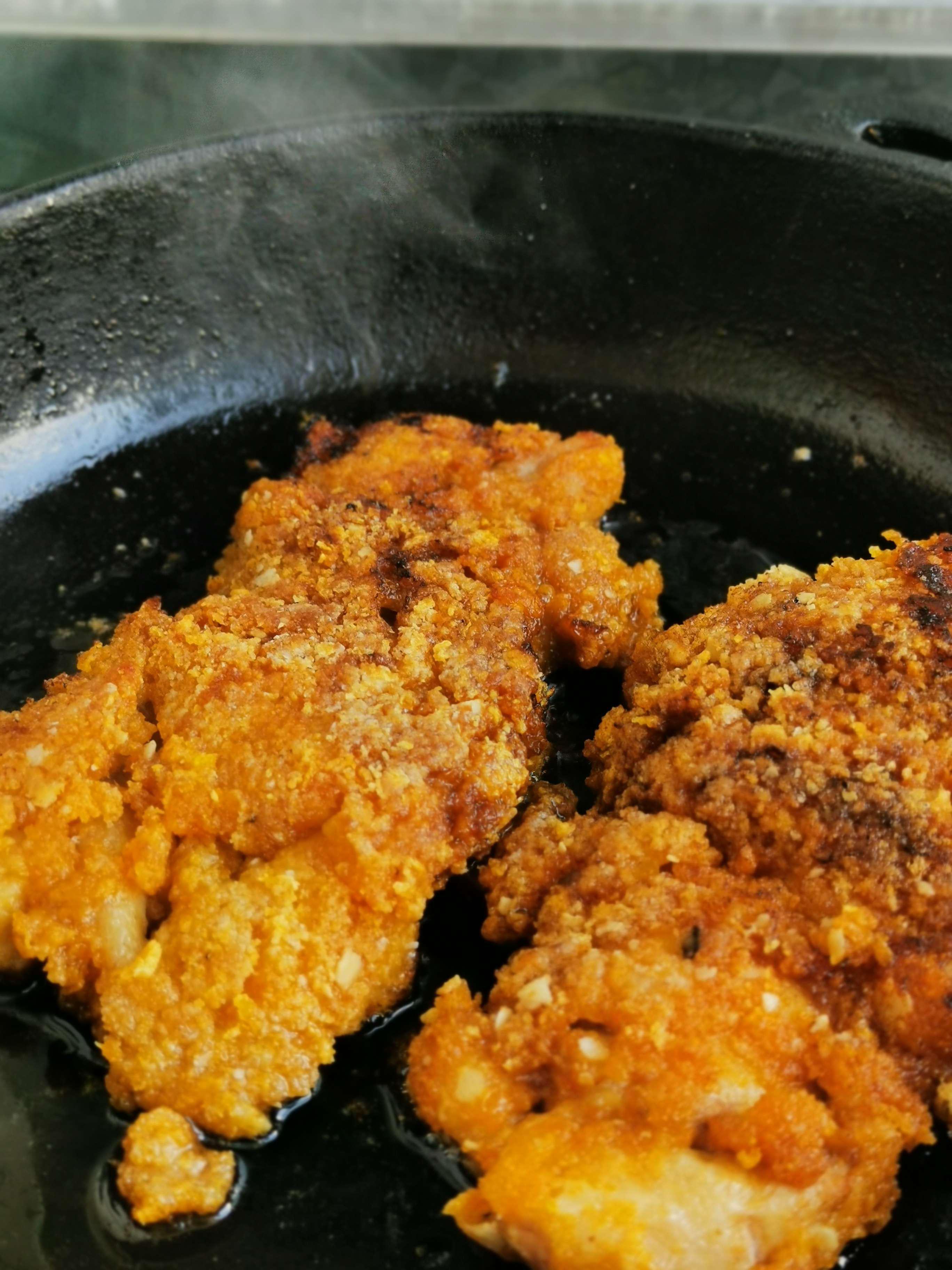 脆皮雞排的做法-醬香味煎菜譜-易網健康養生網 脆皮雞排的做法-醬香味煎菜譜