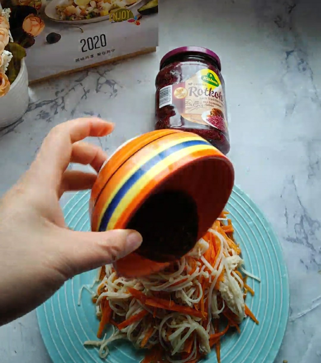 腌紅椰菜金針菇的做法-酸辣味拌菜譜-易網健康養生網 腌紅椰菜金針菇的做法-酸辣味拌菜譜