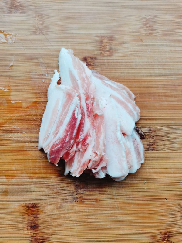 木耳芹菜炒肉的做法-咸鮮味炒菜譜-易網(wǎng)健康養(yǎng)生網(wǎng) 木耳芹菜炒肉的做法-咸鮮味炒菜譜