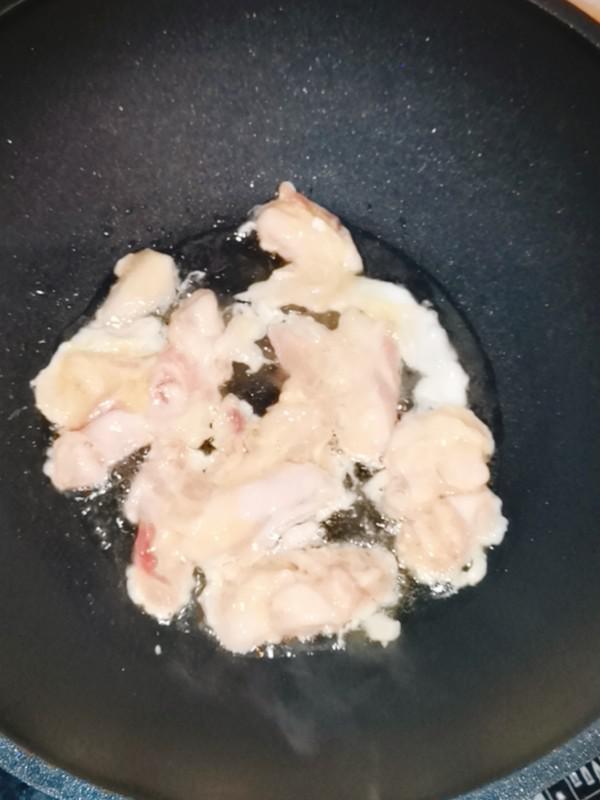 木耳芹菜炒肉的做法-咸鮮味炒菜譜-易網(wǎng)健康養(yǎng)生網(wǎng) 木耳芹菜炒肉的做法-咸鮮味炒菜譜