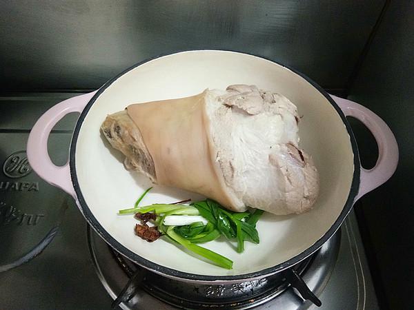 招財肘子的做法-其它口味燉菜譜-易網(wǎng)健康養(yǎng)生網(wǎng) 招財肘子的做法-其它口味燉菜譜