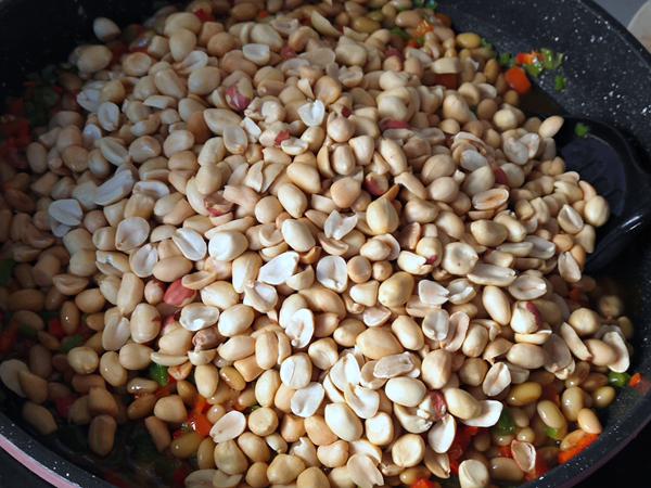 油炒辣椒的做法-香辣味炒菜譜-易網(wǎng)健康養(yǎng)生網(wǎng) 油炒辣椒的做法-香辣味炒菜譜