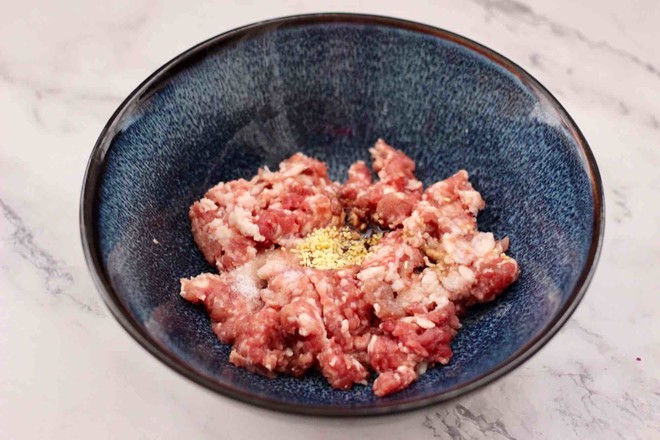 手工紅椰菜扇貝餃子的做法-家常味煮菜譜