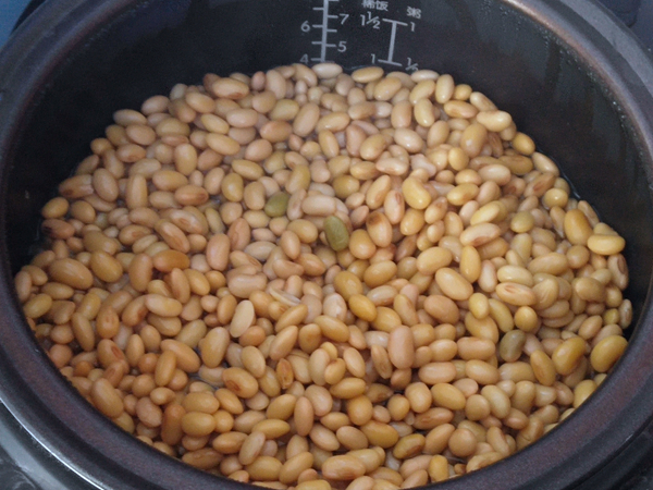 油炒辣椒的做法-香辣味炒菜譜-易網(wǎng)健康養(yǎng)生網(wǎng) 油炒辣椒的做法-香辣味炒菜譜