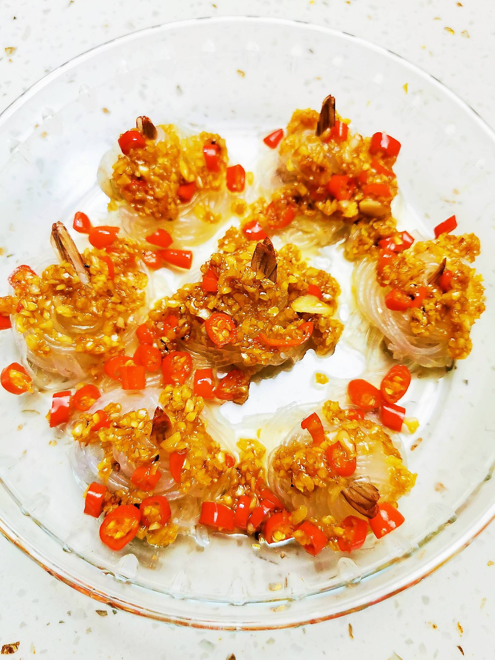 蒜蓉粉絲蒸蝦的做法-香辣味蒸菜譜-易網(wǎng)健康養(yǎng)生網(wǎng) 蒜蓉粉絲蒸蝦的做法-香辣味蒸菜譜