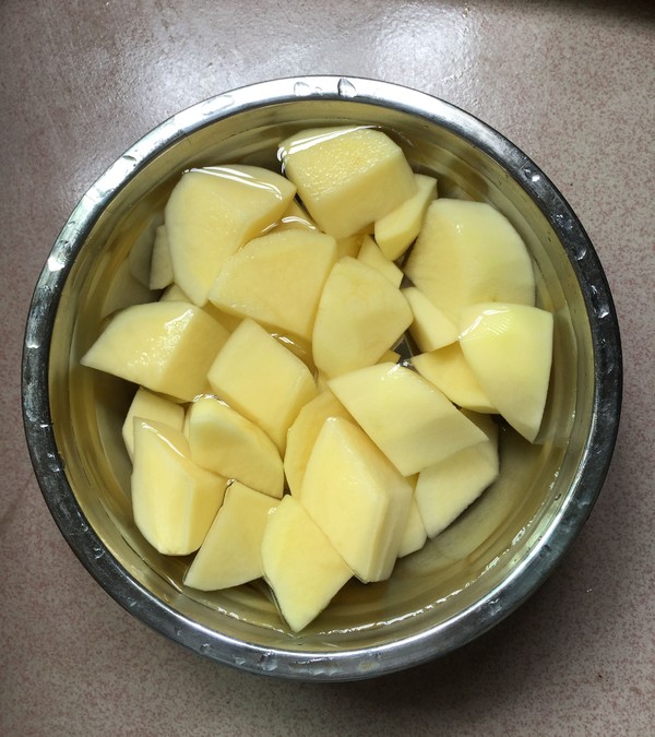 土豆粉蒸肉的做法-咸鮮味蒸菜譜