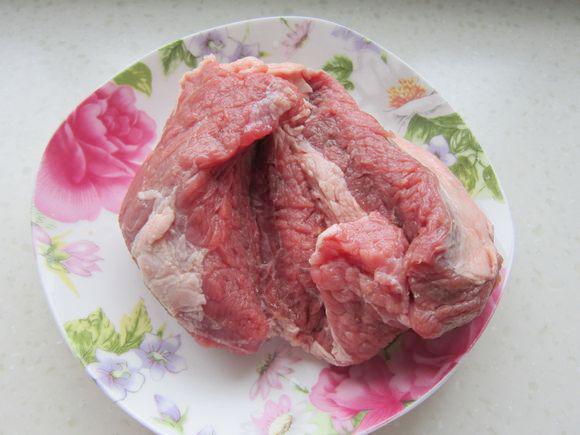 紅燒牛肉的做法-家常味燒菜譜-易網<a href=http://www.xllyou.com/ target=_blank class=infotextkey>健康養生</a>網 紅燒牛肉的做法-家常味燒菜譜