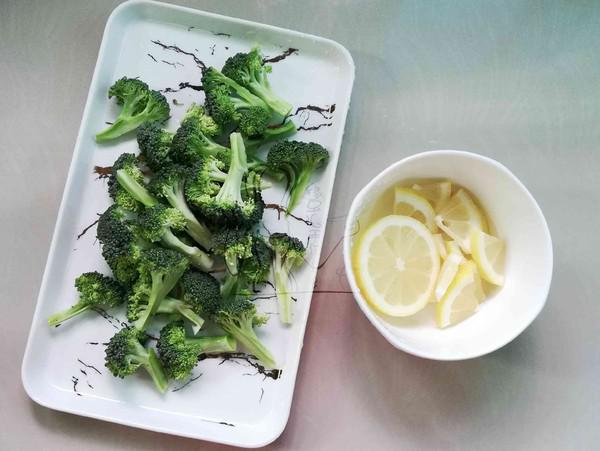 檸檬雞西蘭花的做法-酸辣味拌菜譜-易網健康養生網 檸檬雞西蘭花的做法-酸辣味拌菜譜