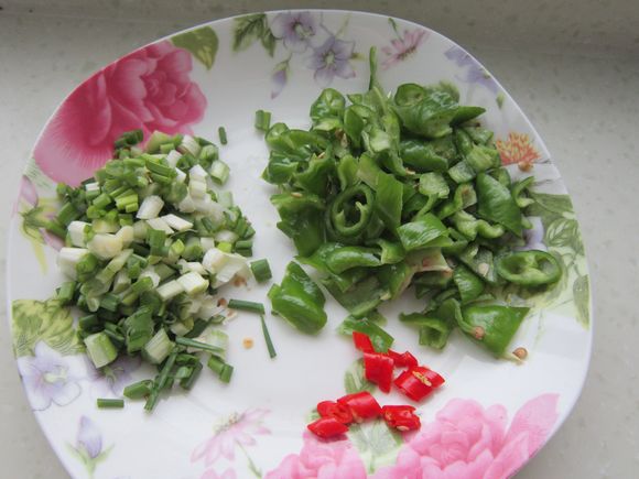 牛肉夾餅的做法-家常味炒菜譜-易網健康養生網 牛肉夾餅的做法-家常味炒菜譜