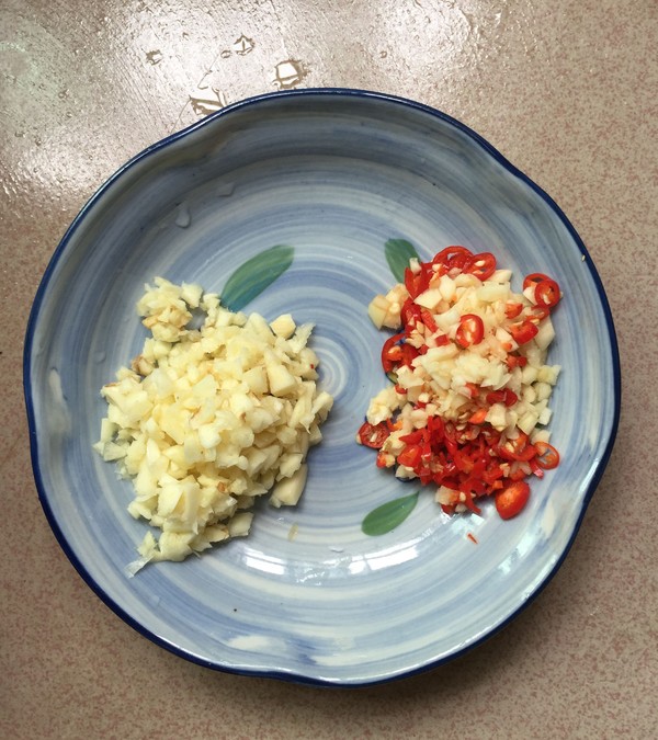 金銀蒜蒸鮑魚的做法-蒜香味蒸菜譜-易網健康養生網 金銀蒜蒸鮑魚的做法-蒜香味蒸菜譜