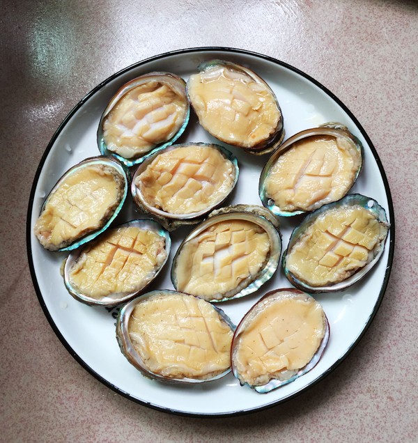 金銀蒜蒸鮑魚的做法-蒜香味蒸菜譜-易網健康養生網 金銀蒜蒸鮑魚的做法-蒜香味蒸菜譜